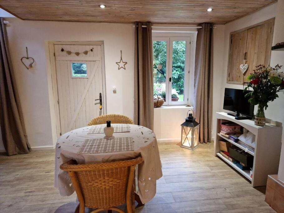 Petit Cottage Breton Saint-Mayeux Exterior foto